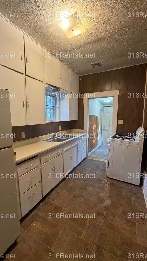 Photo - 620 S Washington St