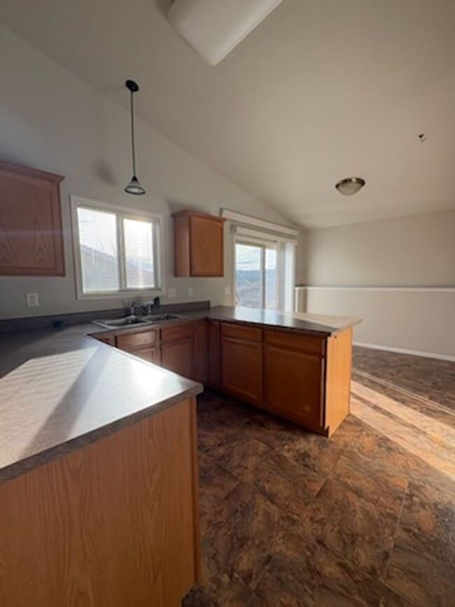 Photo - r1327 Unit A