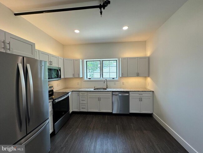 819 Blooming Glen Rd Unit 6