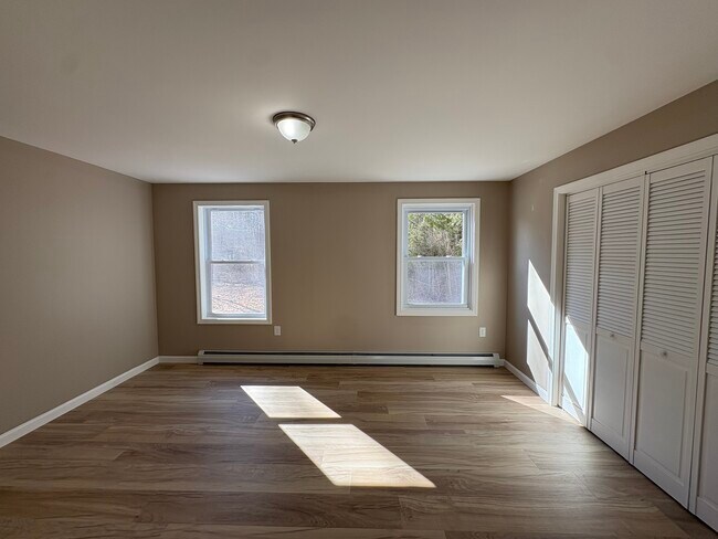 Photo - 60 Charles St