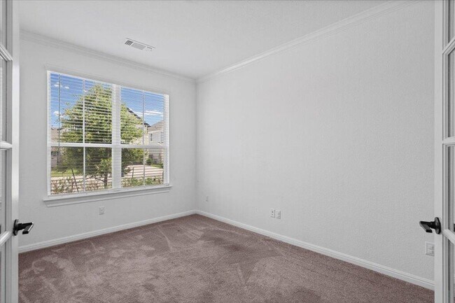 Photo - 309 Harbors Ln