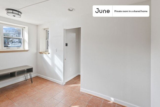 Photo - Room in Shared 3 bed/2.5 bath home Unidad A