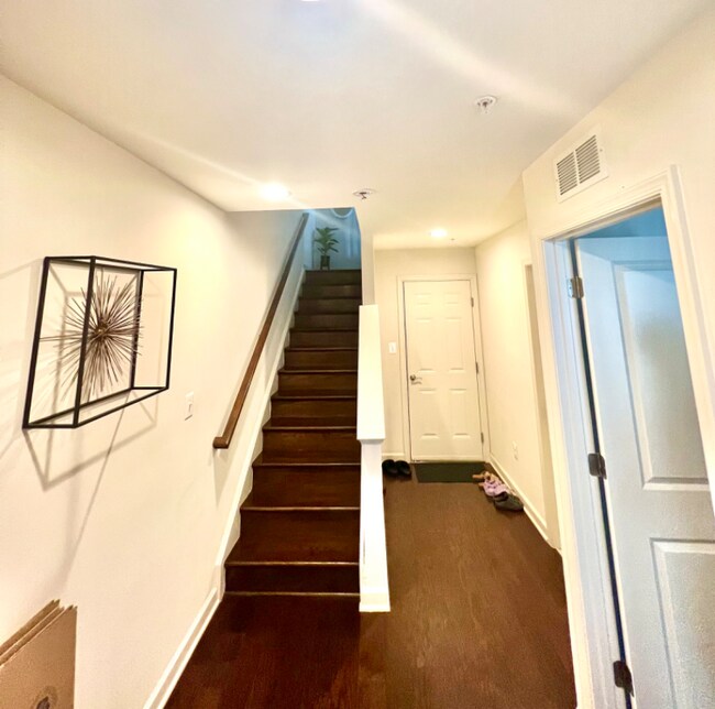 Photo - 9910 Wood Edge Wy