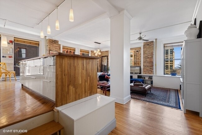 Photo - 600 S Dearborn St Unit 902