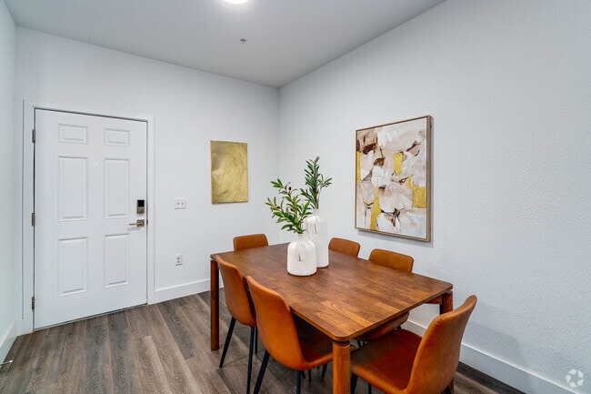 3BR, 2BA - 1,255SF - Dining Room
