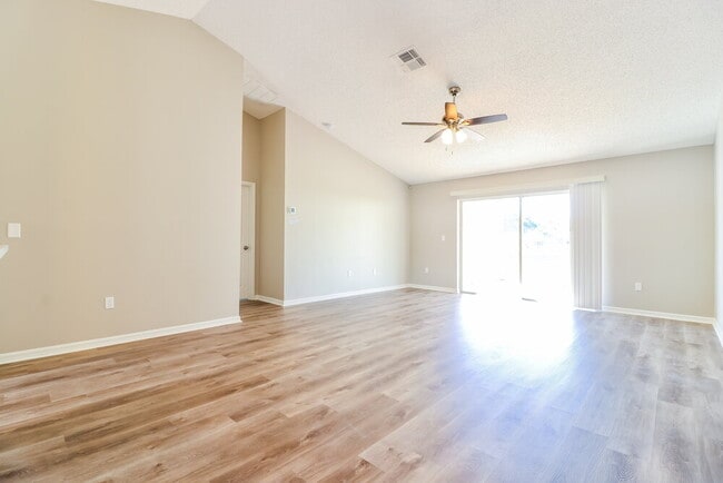Photo - 5601 Brookdale Way