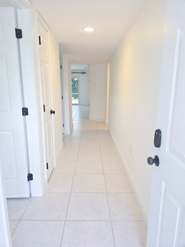 Photo - 154 Cypress Way E Unit Apt 3