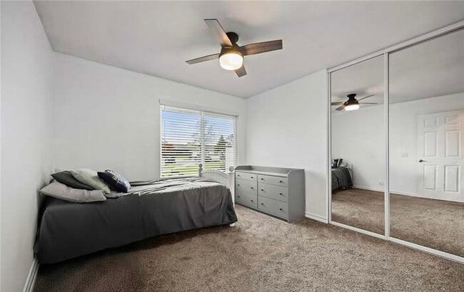 Photo - 404 E Riverboat Way