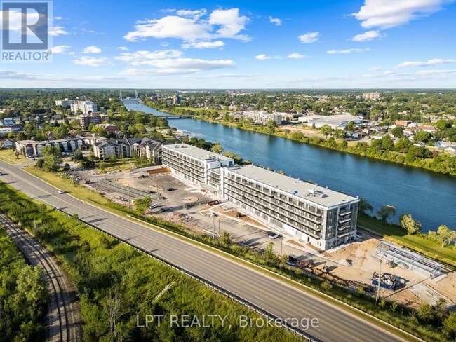 Photo - 122 Prince Charles Dr S Unit 122