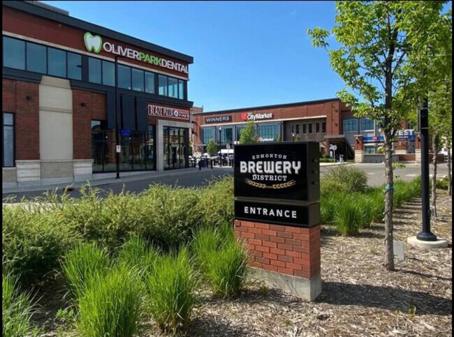 Photo - 11021-11155 155 St NW Unit ID1308632P