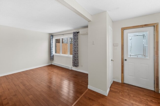 Photo - 103 Doyle St