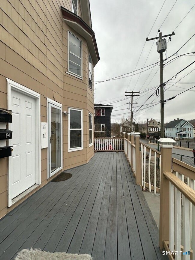 Photo - 14 Niagara St