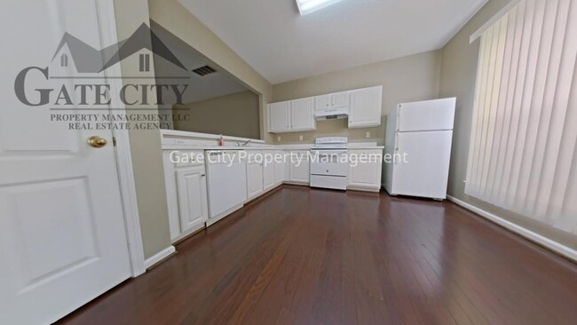 3983 Elizabeth Glen Way