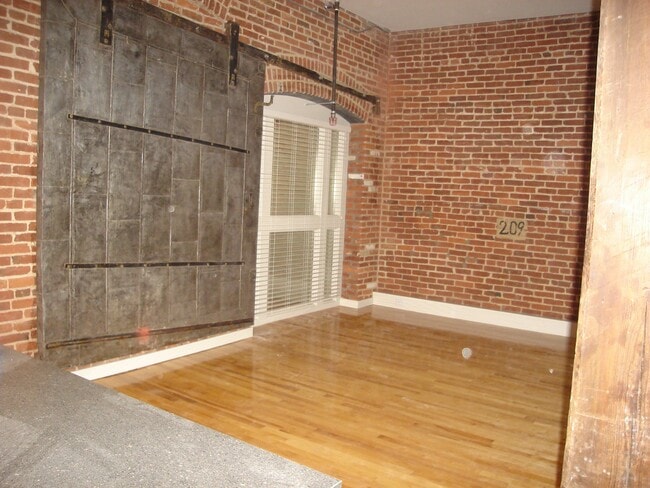Photo - 425 N Prince St Unit 204