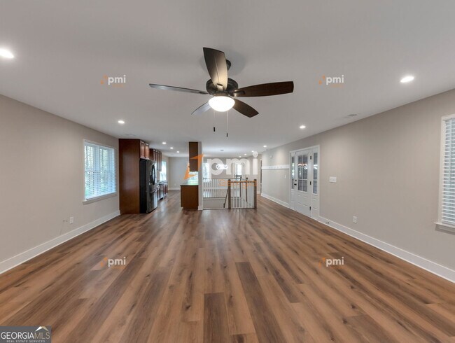 Photo - 9995 Rivertown Rd