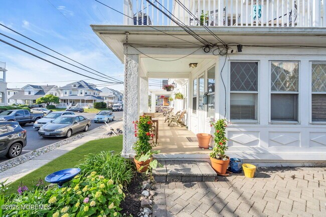 Photo - 710 Beach Ave Unit 3