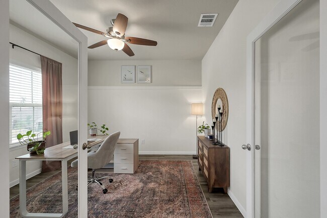 Photo - 679 Red Elm Ln