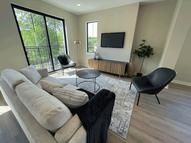 Photo - Bloom Street Townhomes - 425 Bloom St