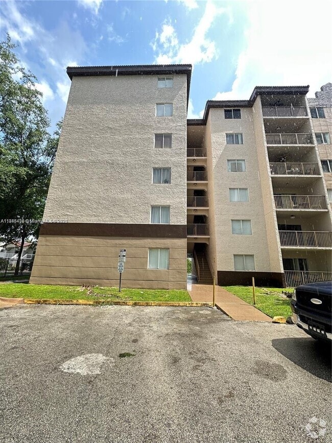 Building Photo - 15231 SW 80th St Unit 401 Rental