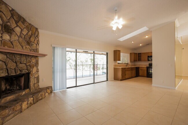 Photo - 14374 Crowberry Ct