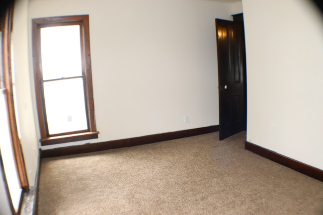 Photo - 102 Jackson St