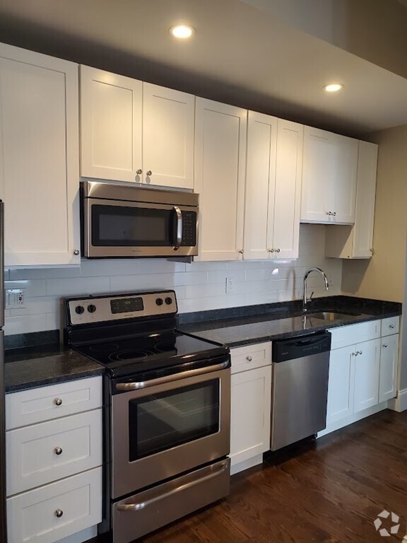 Building Photo - 116 Dorchester St Unit 2 Rental