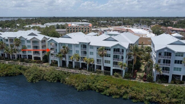 Photo - 815 NW Flagler Ave Unit 305