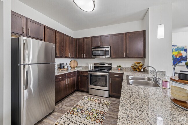 2BR, 2BA - 1,071SF - Kitchen