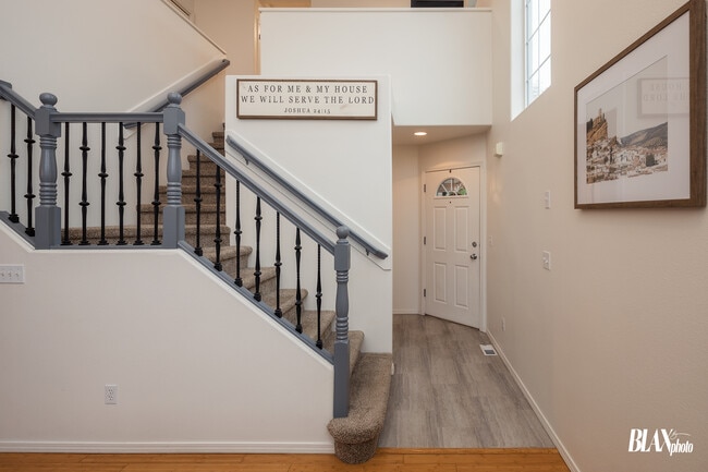 Great light - 11050 Solitude Cir