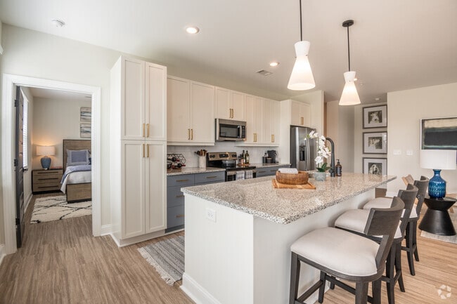 2BR, 2BA