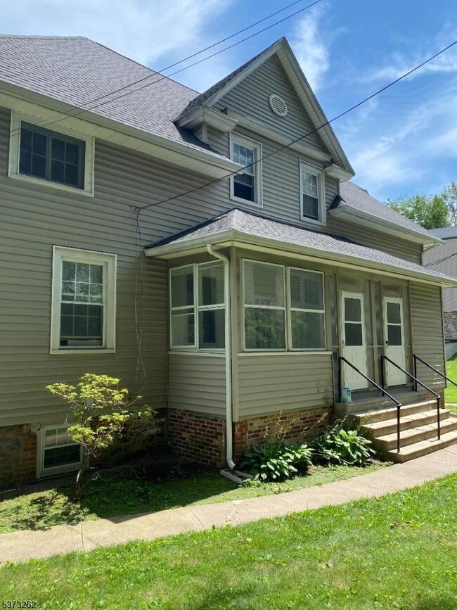 Photo - 40 King St Apartment Unit 2
