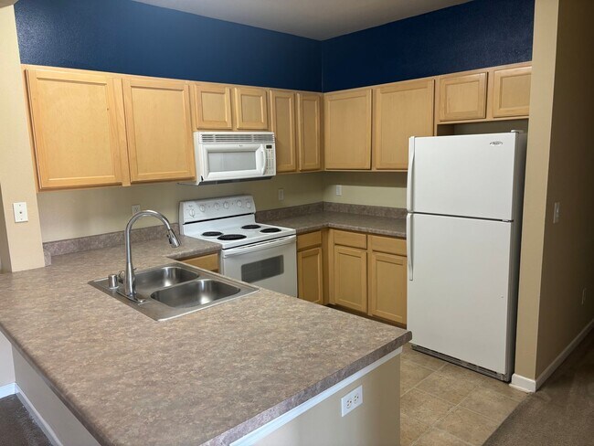 Photo - 4 bed/4 bath condo located minutes from UNR Unidad 422