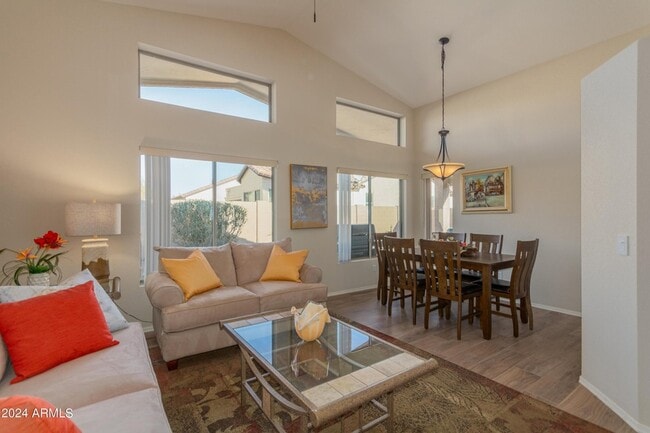 Photo - 16118 W Vale Dr