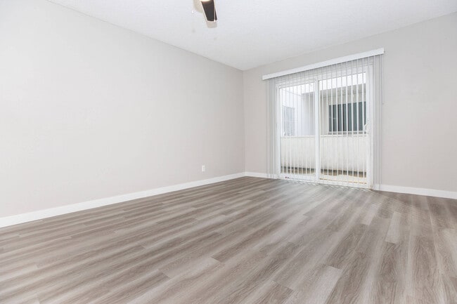 Photo - TIDES AT DESERT POINTE