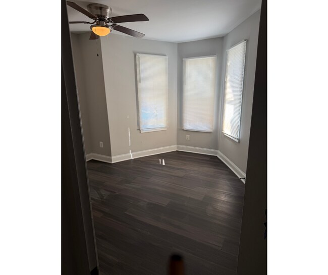 Photo - 716 E 23rd St Unidad 2B AVAILABLE PRIV/BATH $850