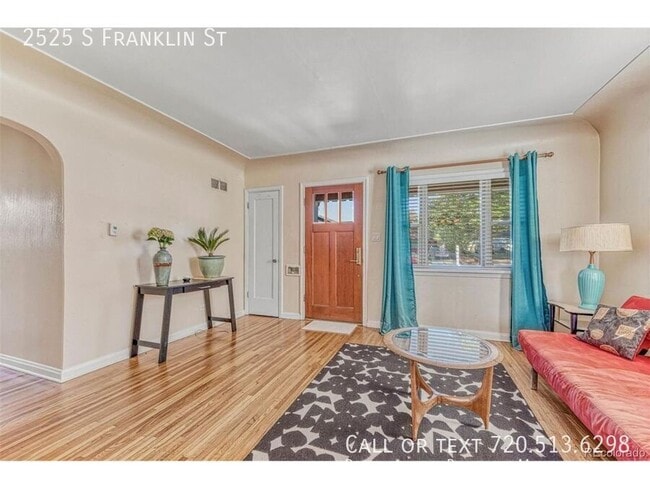 Photo - 2525 S Franklin St