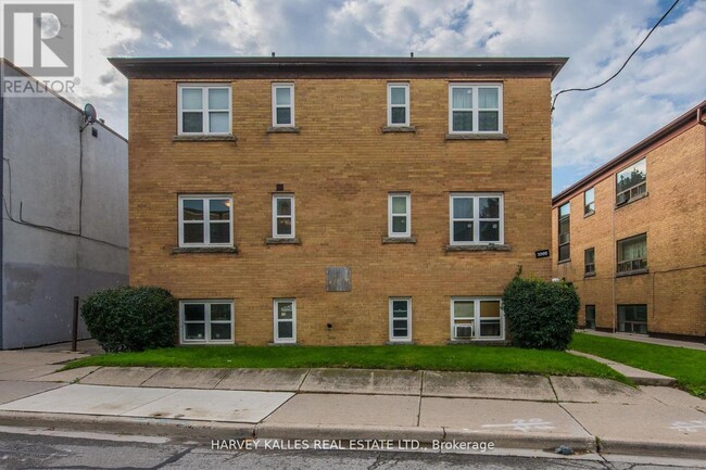 Photo - 2905 St Clair Ave E Unit 12
