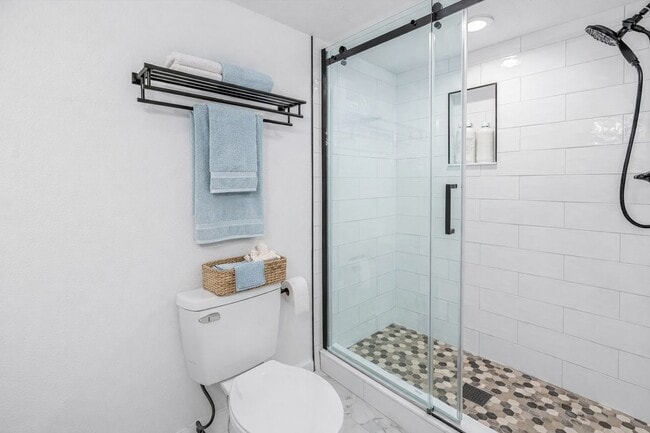 Photo - 9613 Tara Cay Ct