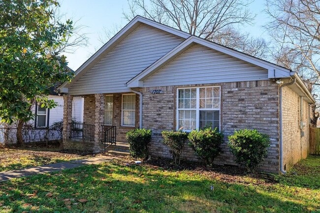 Photo - 1707 Nassau St
