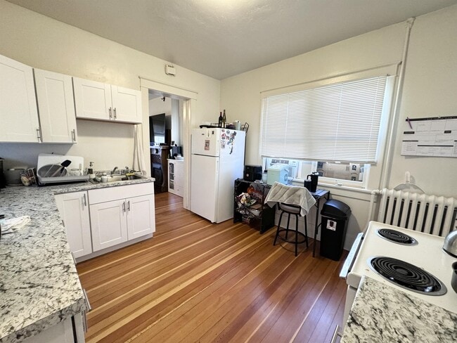 Photo - 145 W 200 S St