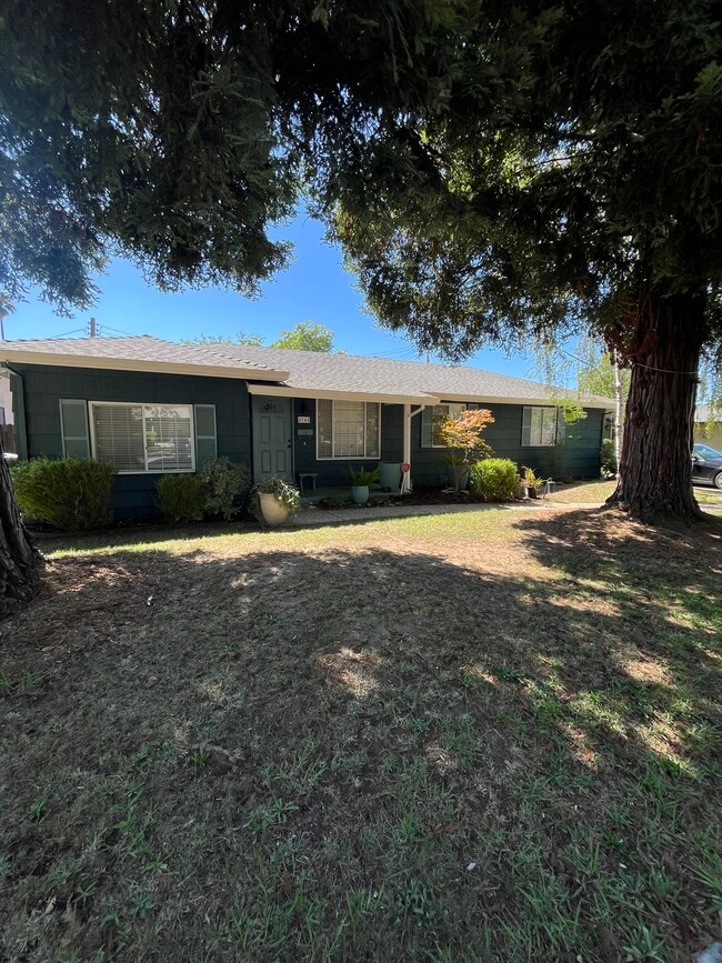 Building Photo - 4740 71st St Rental