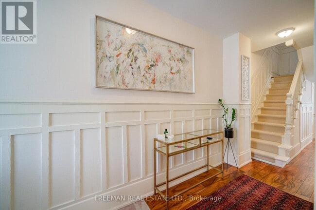 Photo - 302 Evelyn Ave