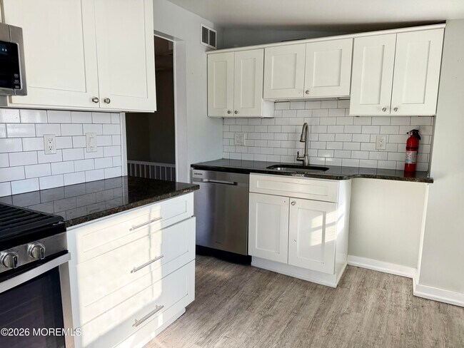 Photo - 138 Broadway Unidad 2