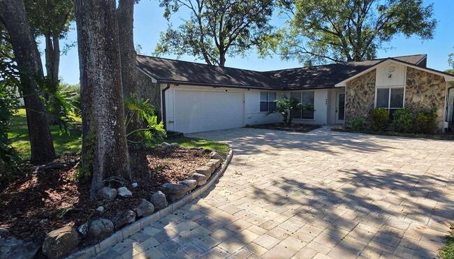 Building Photo - Large 4 Bedroom Located in Arlington!