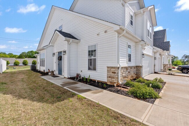 1615 Chelmsford Ct