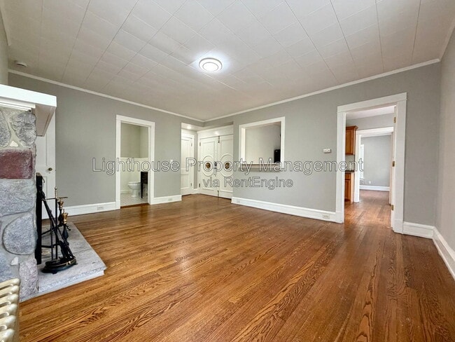 Building Photo - 49 Prospect Ave NE Unit 3
