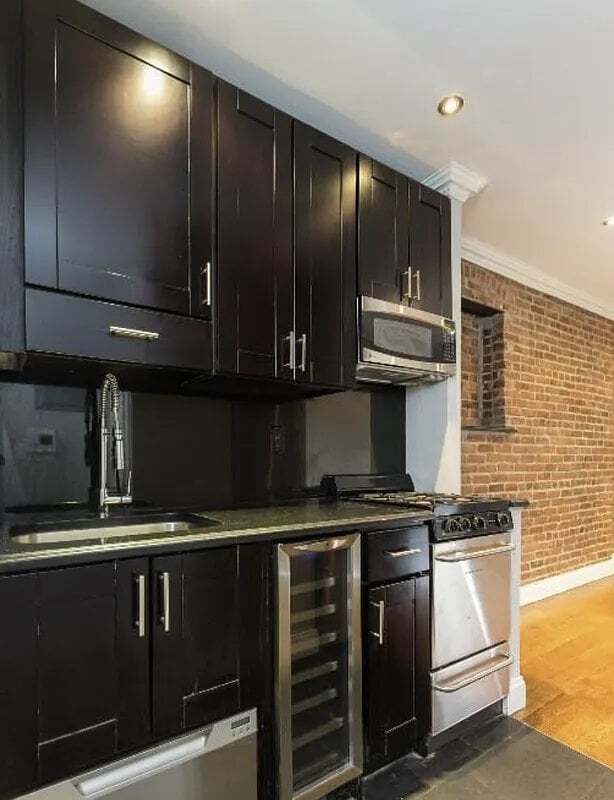 437 W 53rd St Unit 4A