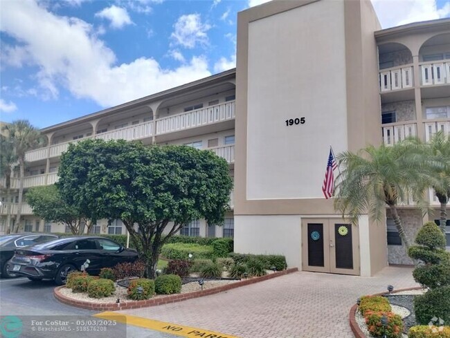 Building Photo - 1905 Bermuda Cir Unit A2 Rental