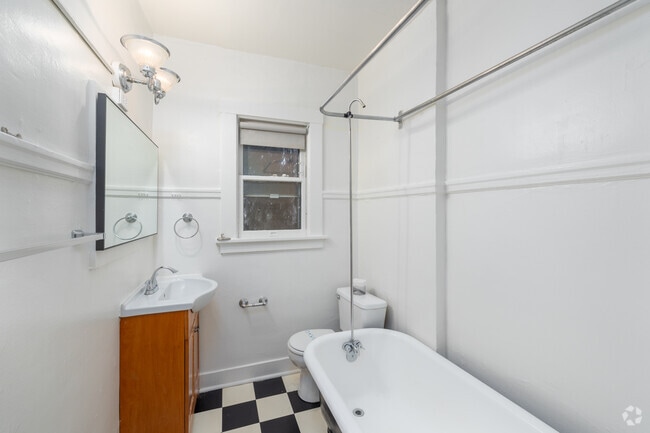 1BR, 1BA - 550SF