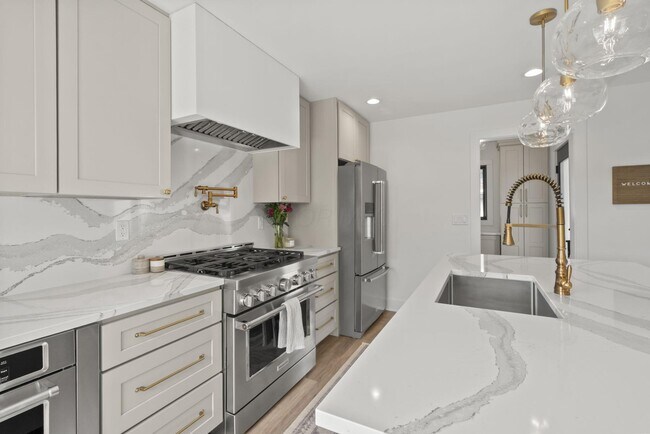 Photo - 64 Longview Dr